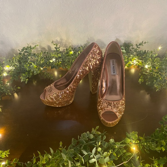 Rose Gold - Picture 1 of 1